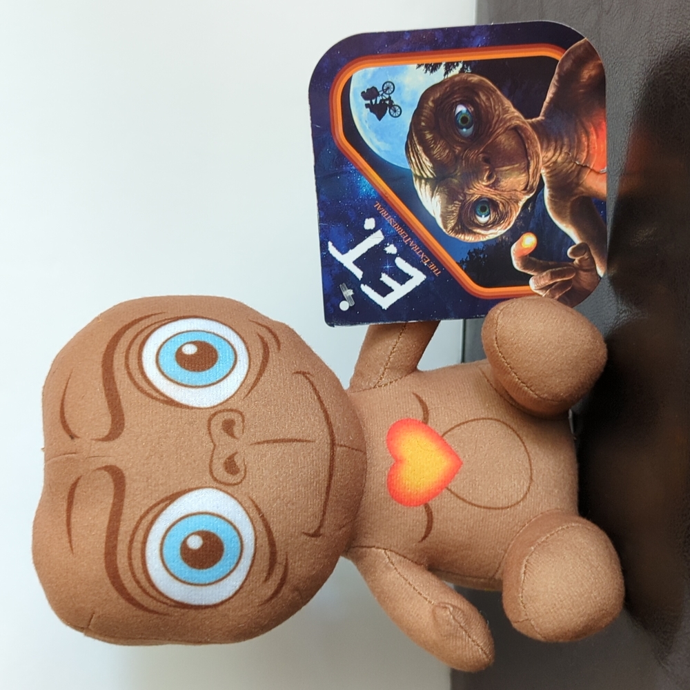 E.T Plush Toy Extra-terrestrial Alien 6 inches with tag